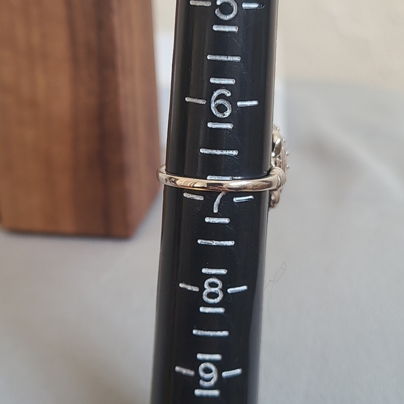 Silver and Swarovski light blue crystal ring. Only worn once! - Picture 5 of 15